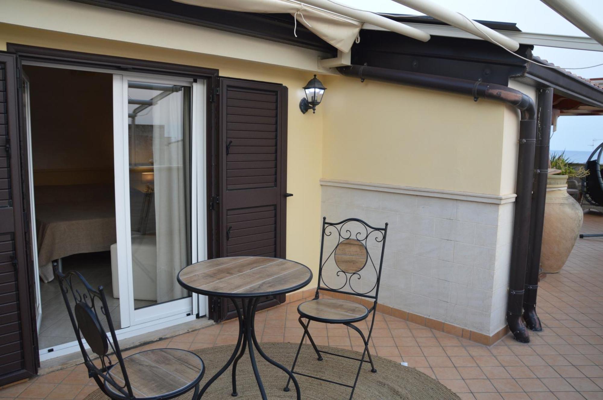 B&B E Casa Vacanza Al Castello Roccella Ionica Zewnętrze zdjęcie