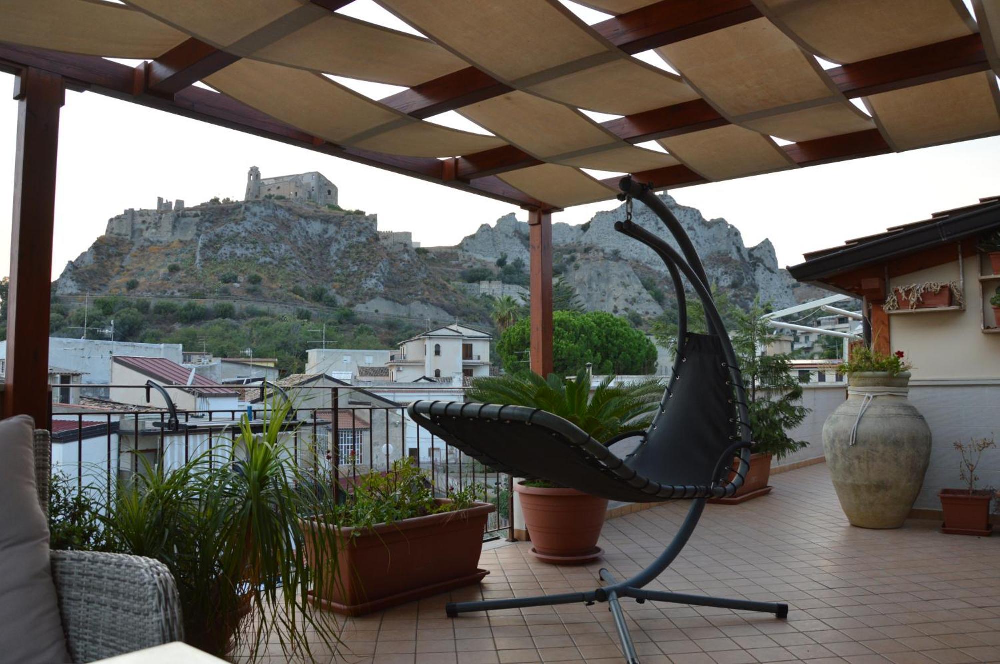 B&B E Casa Vacanza Al Castello Roccella Ionica Zewnętrze zdjęcie