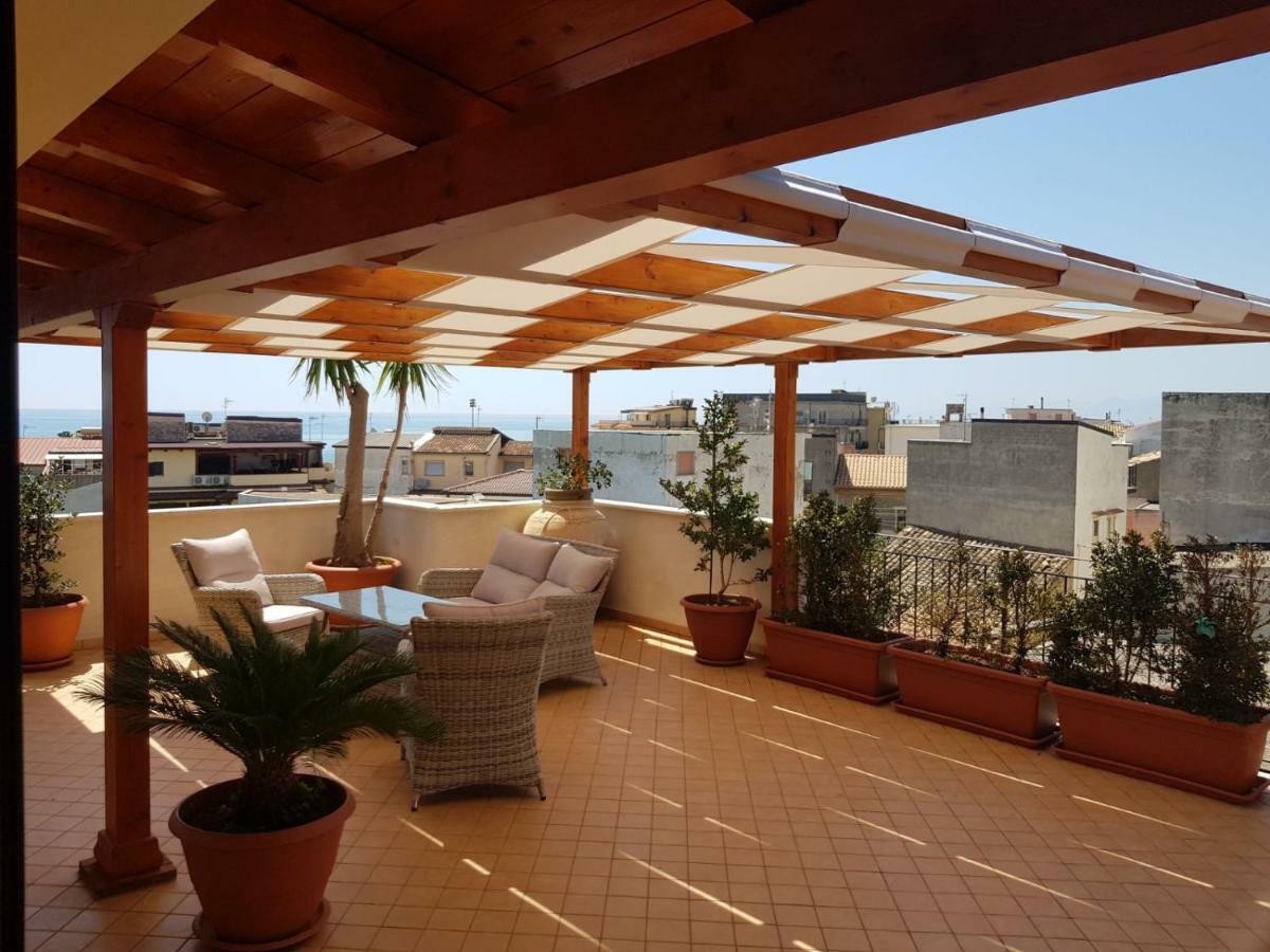 B&B E Casa Vacanza Al Castello Roccella Ionica Zewnętrze zdjęcie